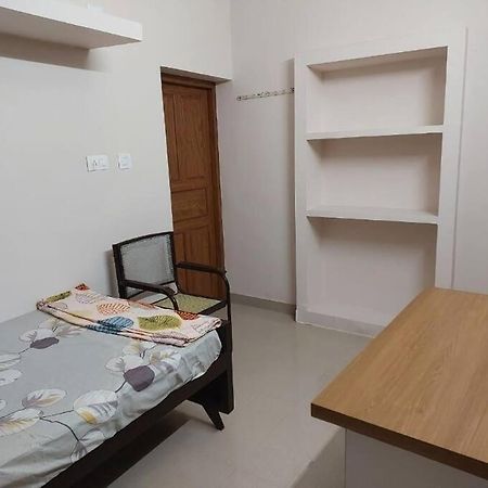 Home In Guruvayur-3 Bedroom ภายนอก รูปภาพ