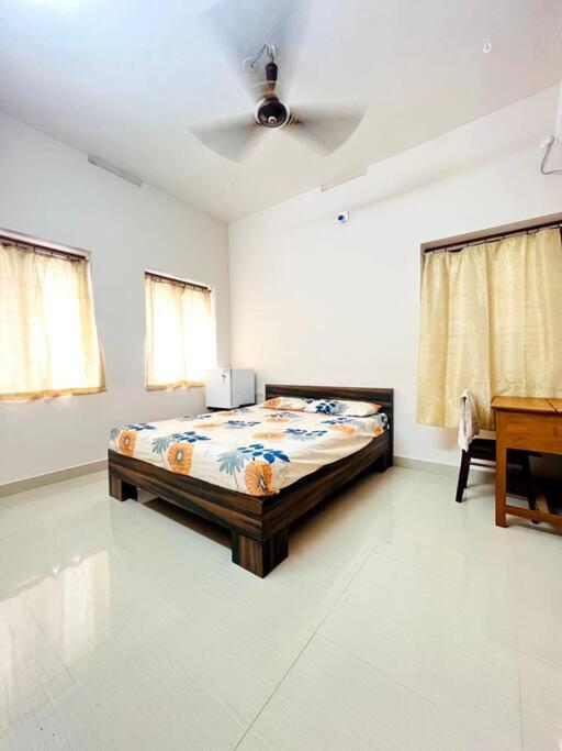 Home In Guruvayur-3 Bedroom ภายนอก รูปภาพ