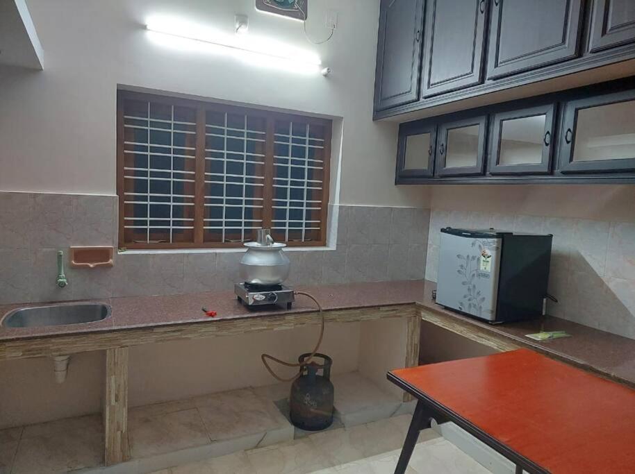 Home In Guruvayur-3 Bedroom ภายนอก รูปภาพ