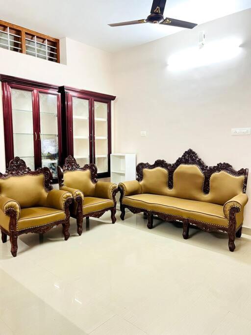 Home In Guruvayur-3 Bedroom ภายนอก รูปภาพ
